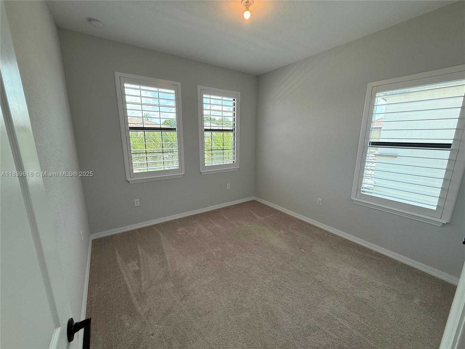 Small Image of 8112 NORTH WEST 78TH ST #8112, Tamarac Number 33