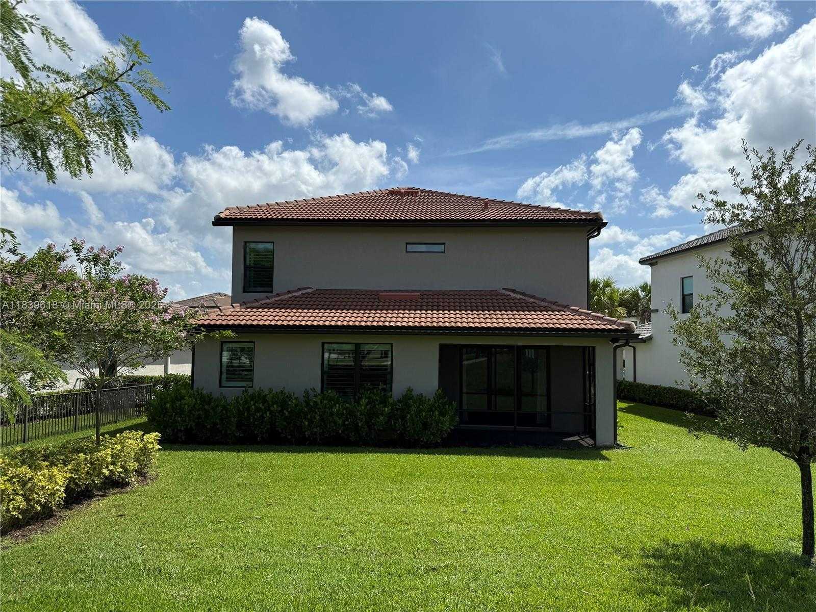 Small Image of 8112 NORTH WEST 78TH ST #8112, Tamarac Number 4