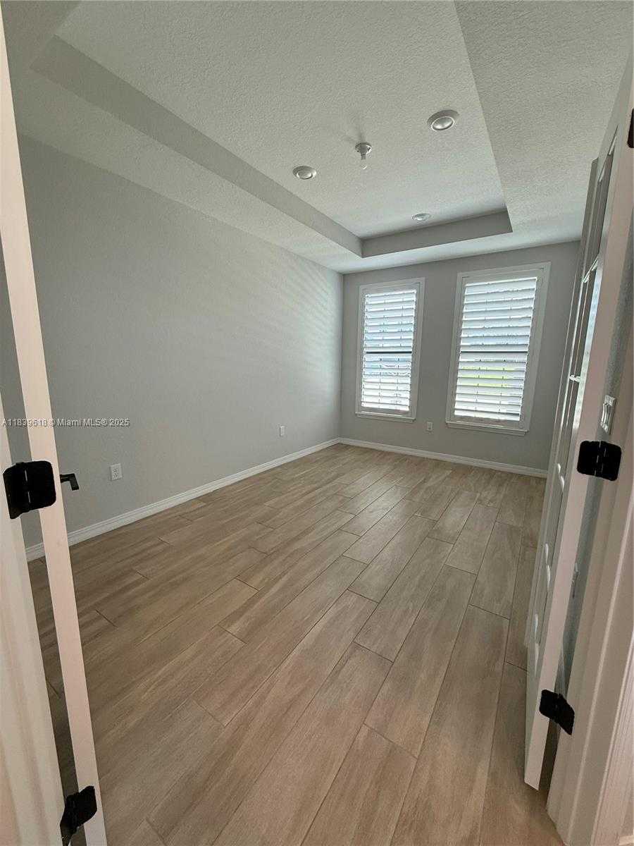 Small Image of 8112 NORTH WEST 78TH ST #8112, Tamarac Number 7