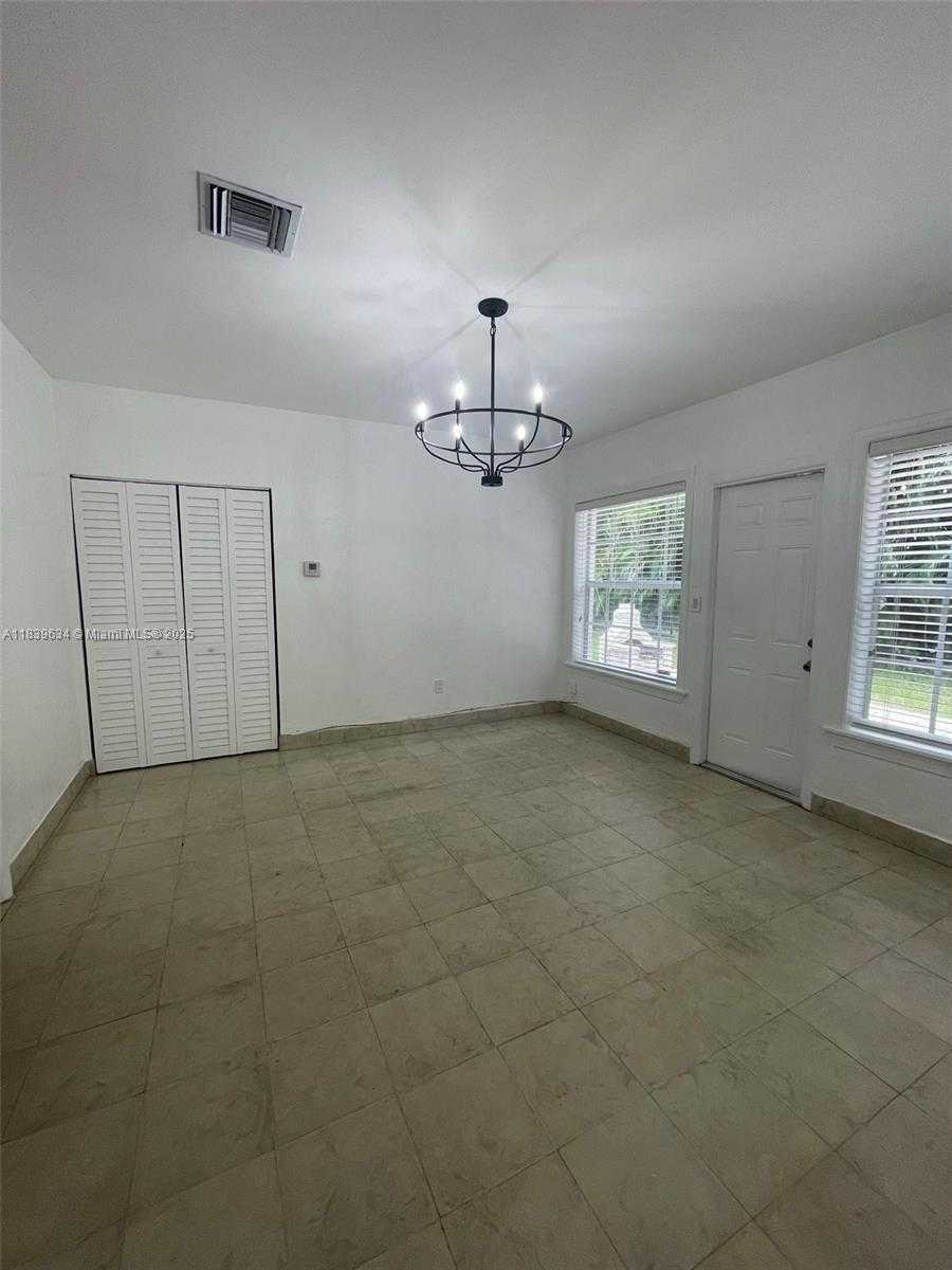 Small Image of 845 LORCA ST, Coral Gables Number 6