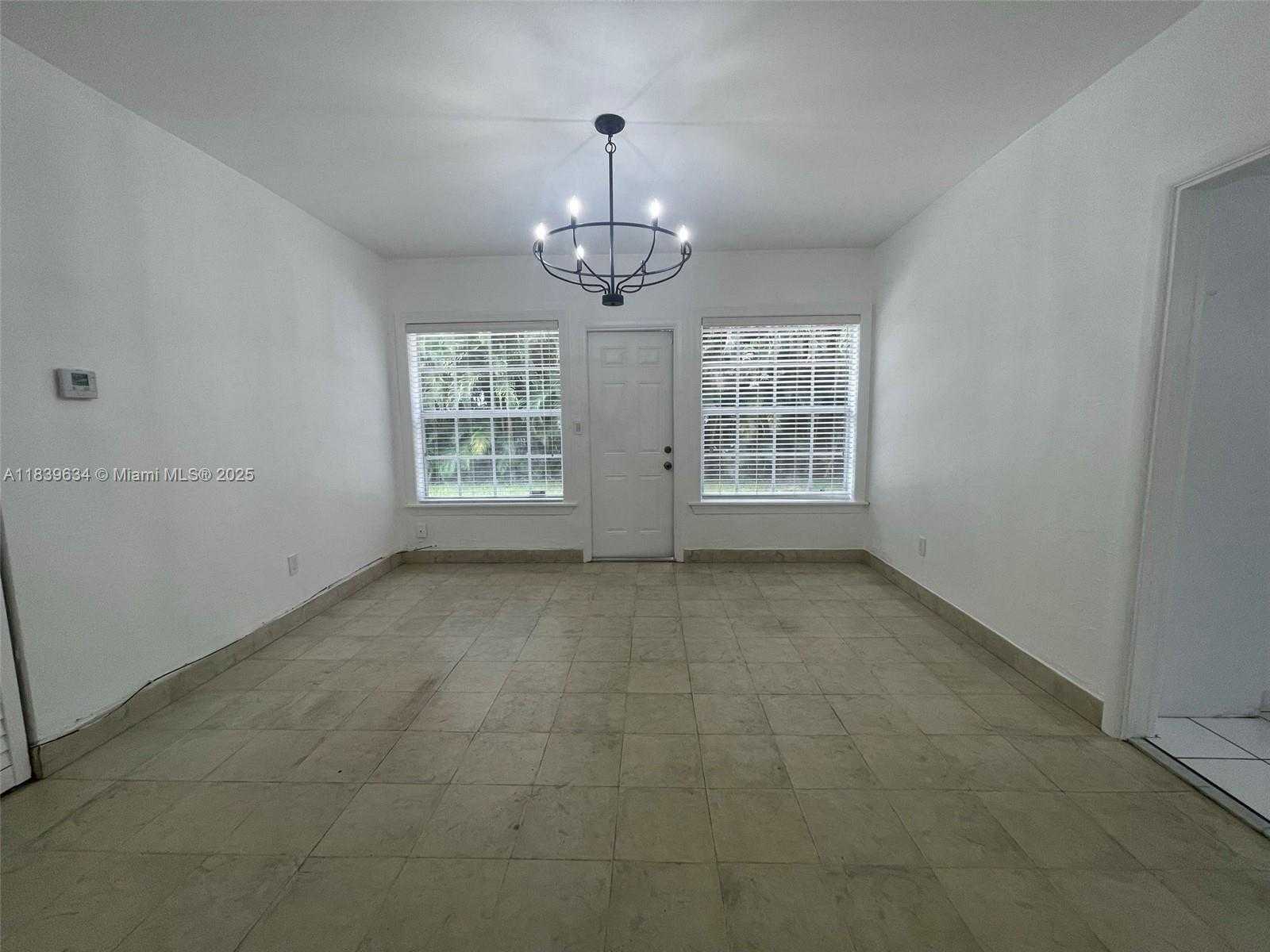 Small Image of 845 LORCA ST, Coral Gables Number 7