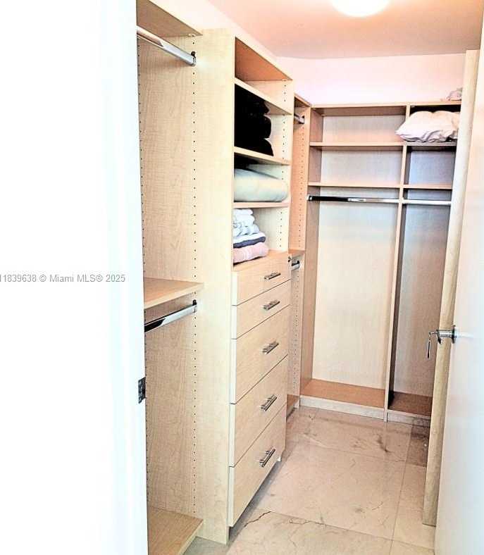 Small Image of 1830 SOUTH OCEAN DR #4407, Hallandale Beach Number 4
