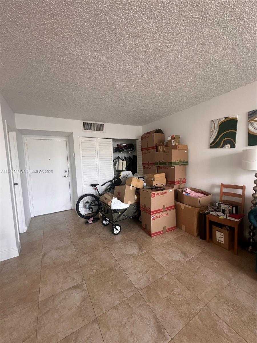 Small Image of 17021 NORTH BAY RD #710, Sunny Isles Beach Number 10