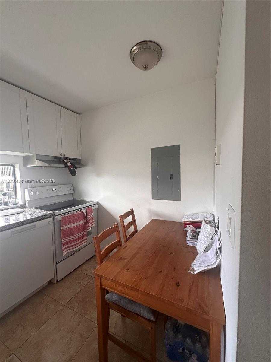 Small Image of 17021 NORTH BAY RD #710, Sunny Isles Beach Number 12
