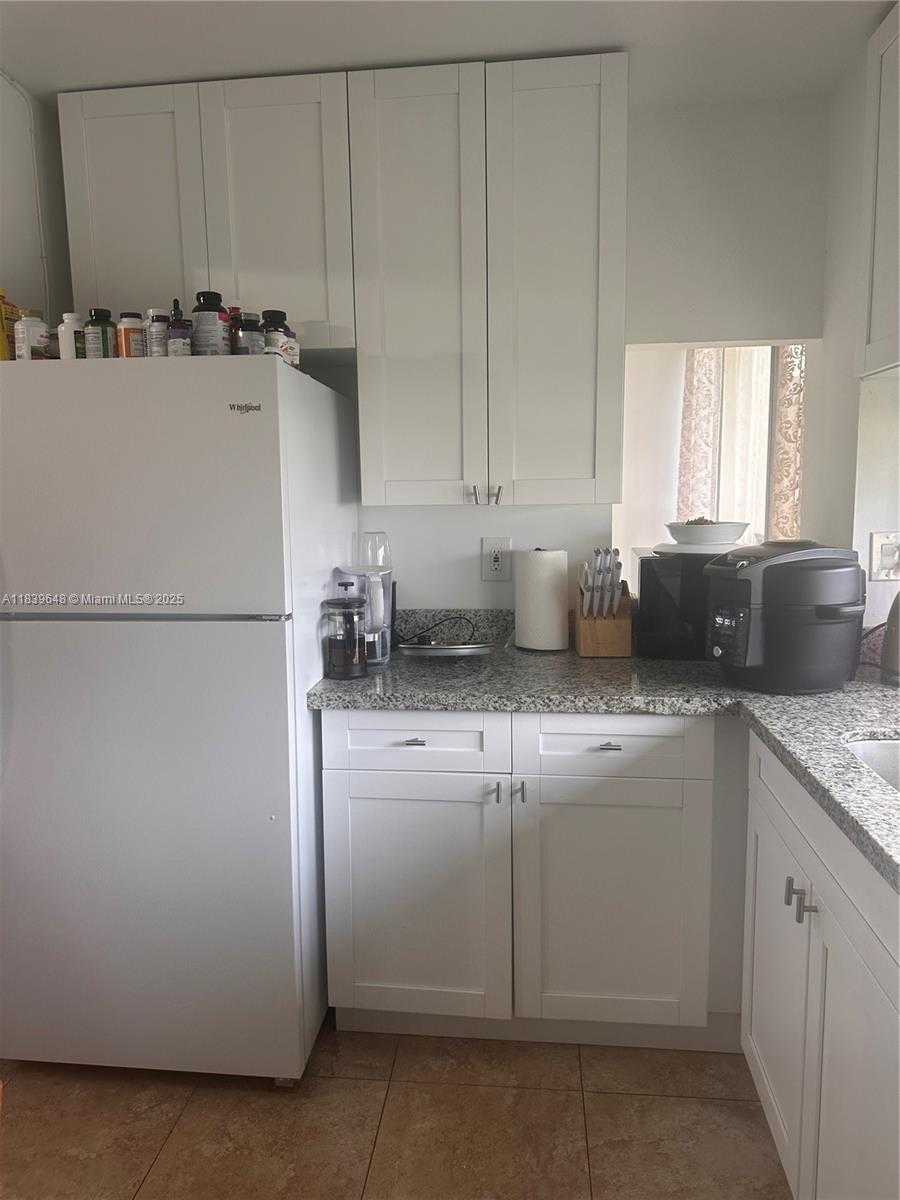 Small Image of 17021 NORTH BAY RD #710, Sunny Isles Beach Number 25