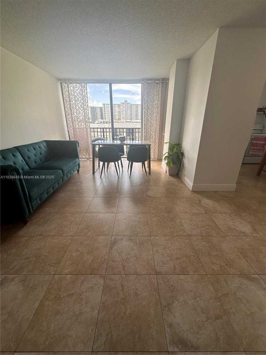 Small Image of 17021 NORTH BAY RD #710, Sunny Isles Beach Number 5