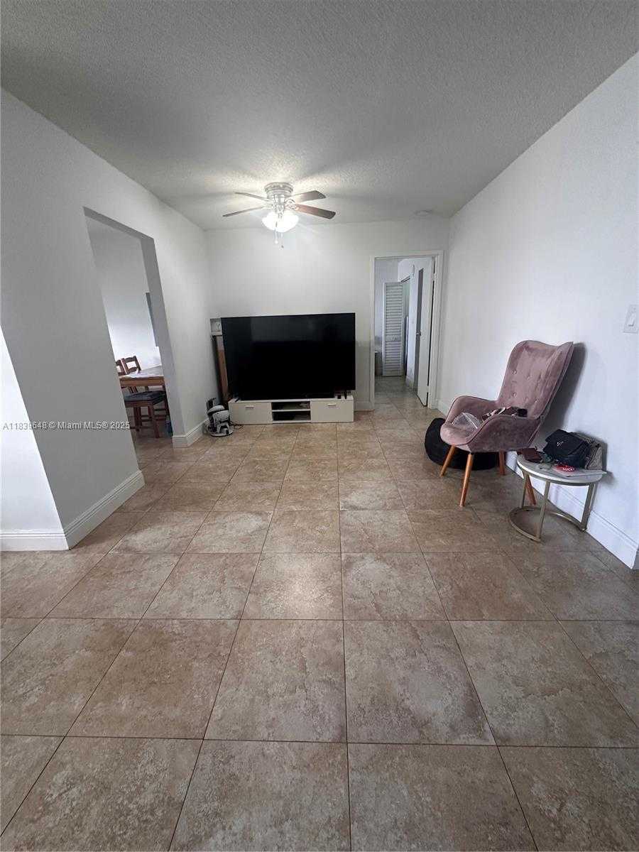 Small Image of 17021 NORTH BAY RD #710, Sunny Isles Beach Number 6