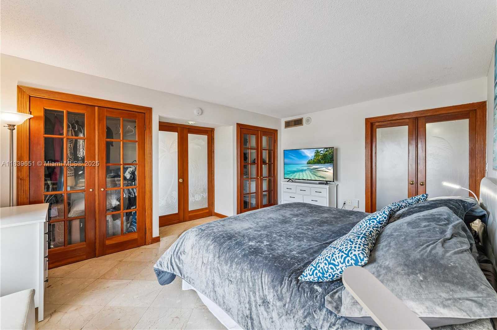 Small Image of 11111 BISCAYNE BLVD #4H, Miami Number 11