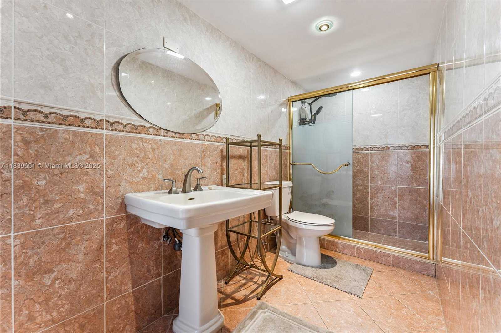 Small Image of 11111 BISCAYNE BLVD #4H, Miami Number 13