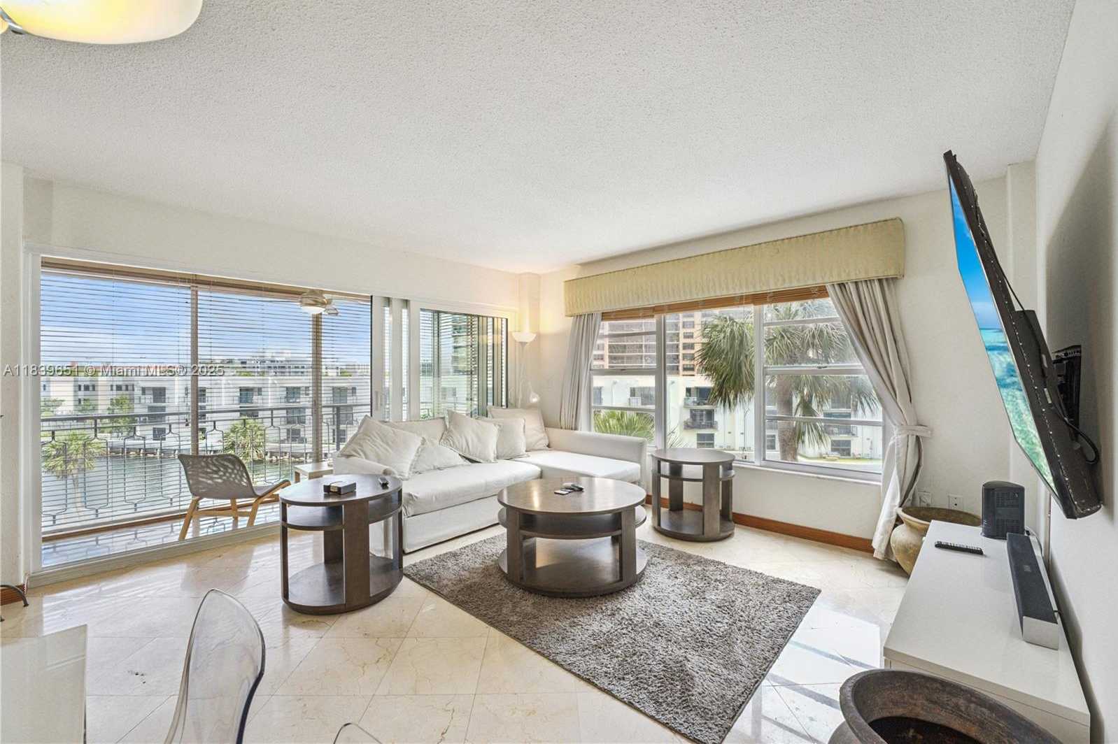 Small Image of 11111 BISCAYNE BLVD #4H, Miami Number 4