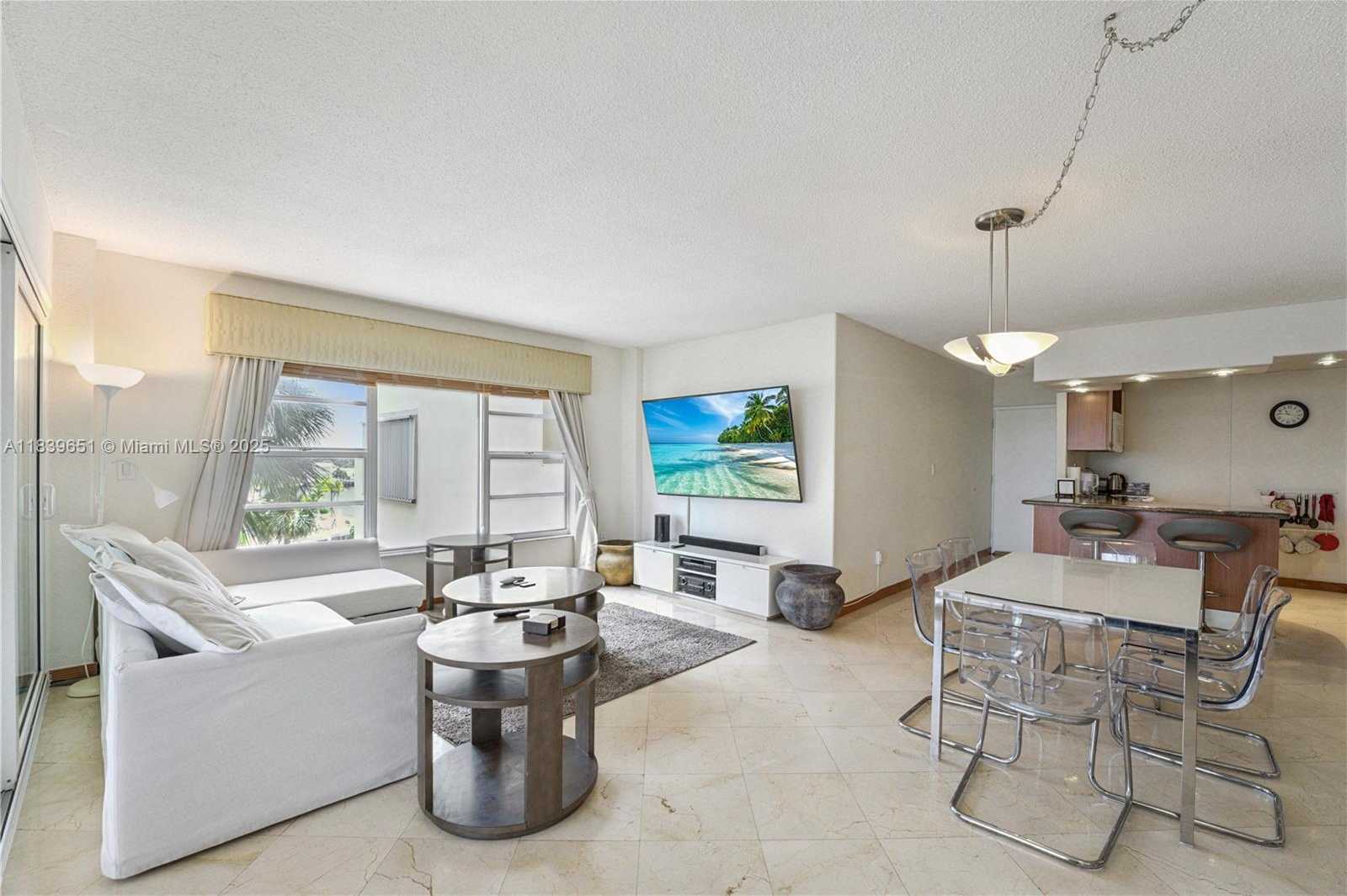 Small Image of 11111 BISCAYNE BLVD #4H, Miami Number 8