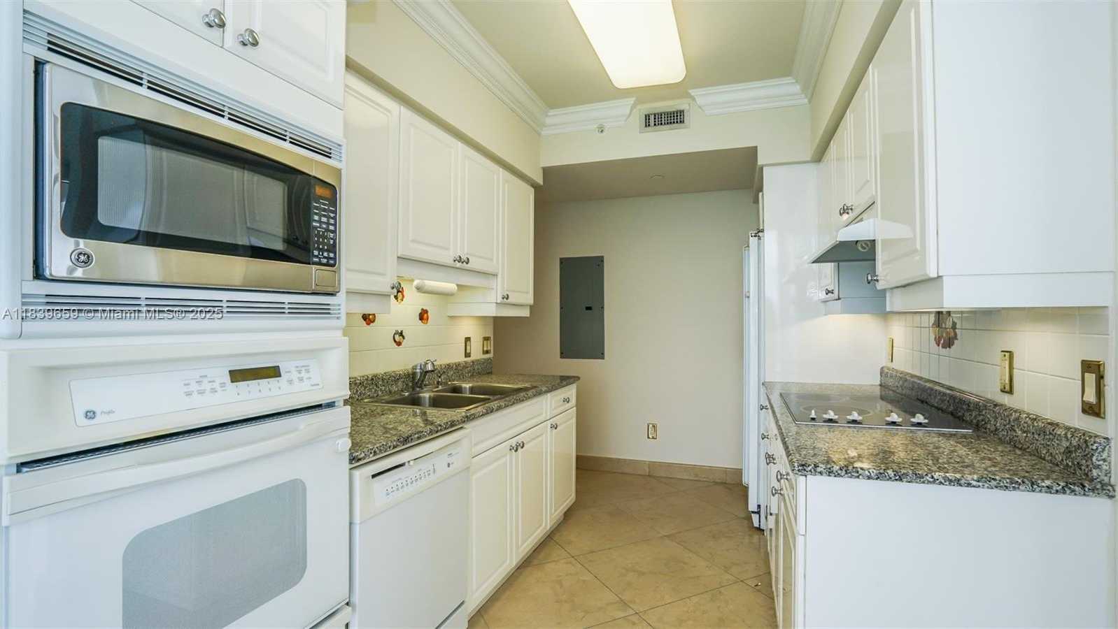 Small Image of 4779 COLLINS AVE #2901, Miami Beach Number 13