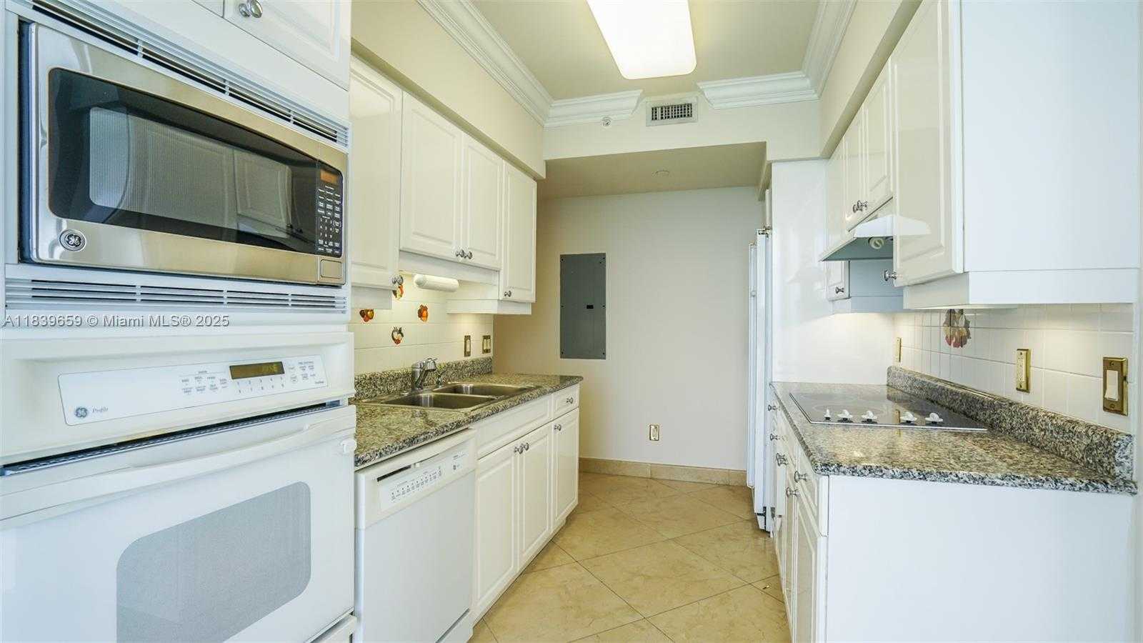 Small Image of 4779 COLLINS AVE #2901, Miami Beach Number 14