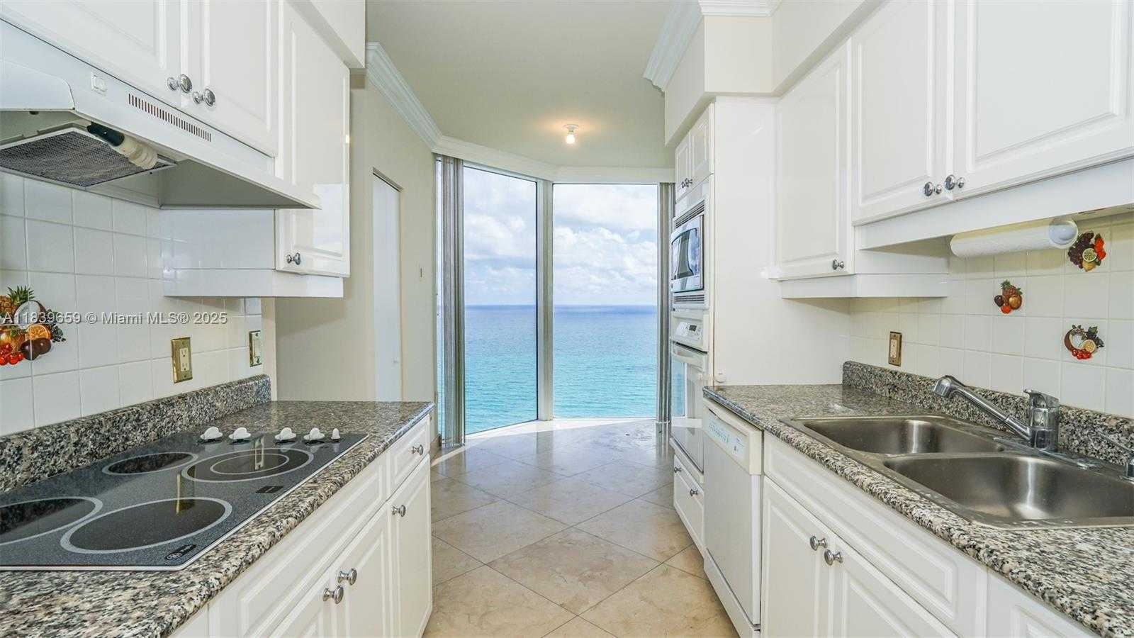 Small Image of 4779 COLLINS AVE #2901, Miami Beach Number 16