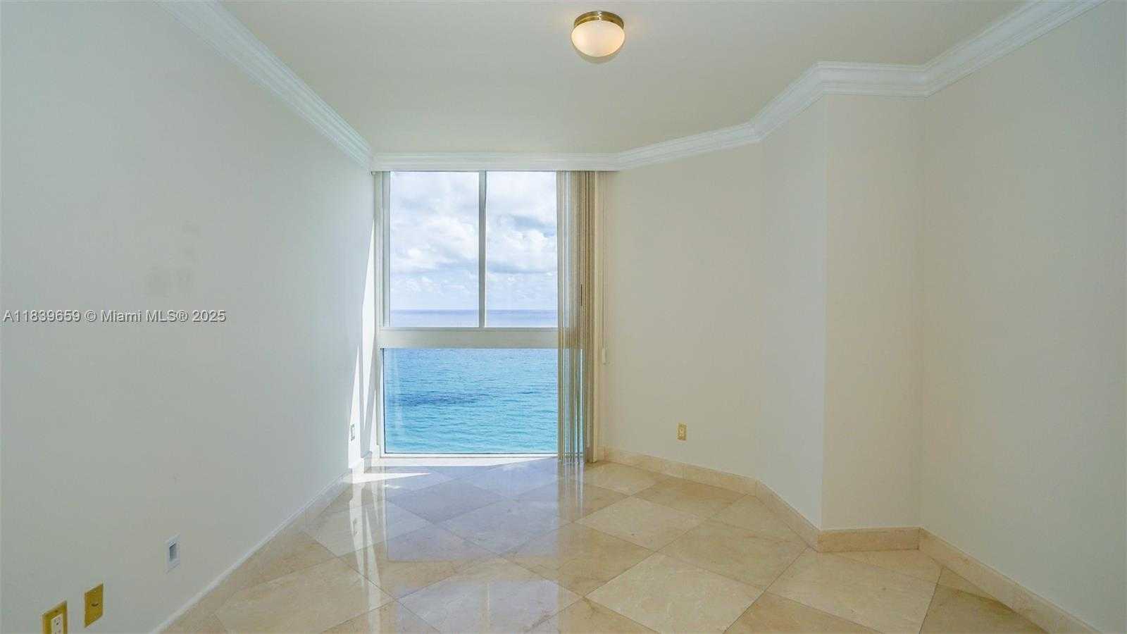 Small Image of 4779 COLLINS AVE #2901, Miami Beach Number 17