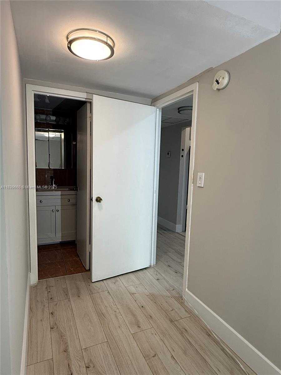 Small Image of 200 177TH DR #407, Sunny Isles Beach Number 10