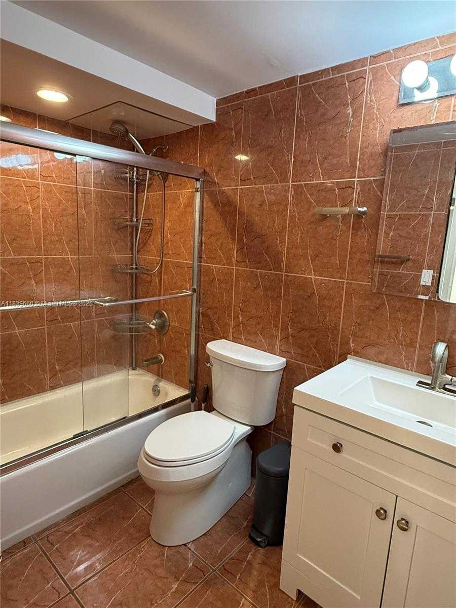 Small Image of 200 177TH DR #407, Sunny Isles Beach Number 11
