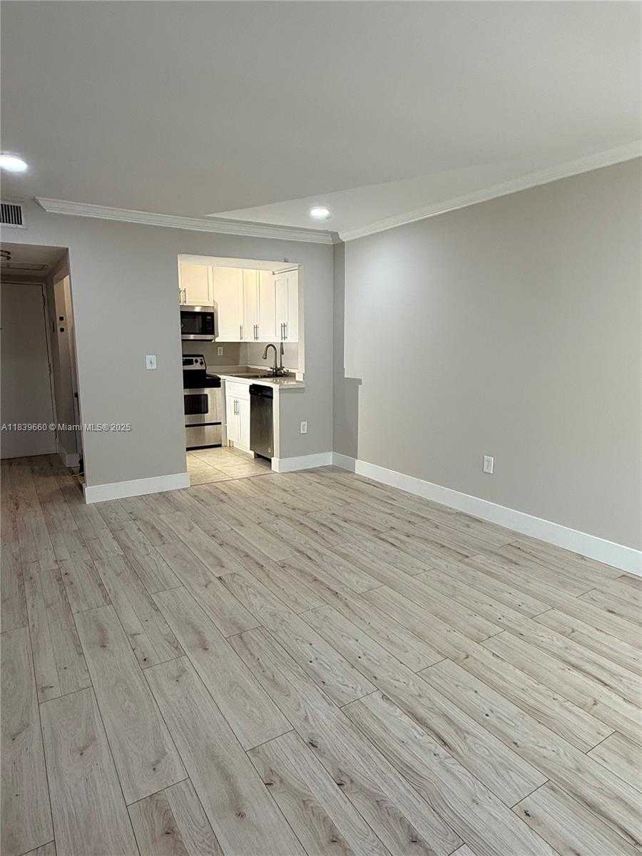 Small Image of 200 177TH DR #407, Sunny Isles Beach Number 3