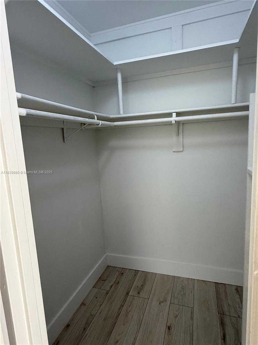 Small Image of 200 177TH DR #407, Sunny Isles Beach Number 9