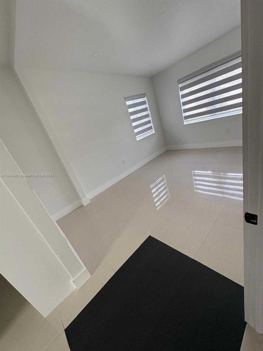 Small Image of 3421 NORTH WEST 177TH TER #1, Miami Gardens Number 14