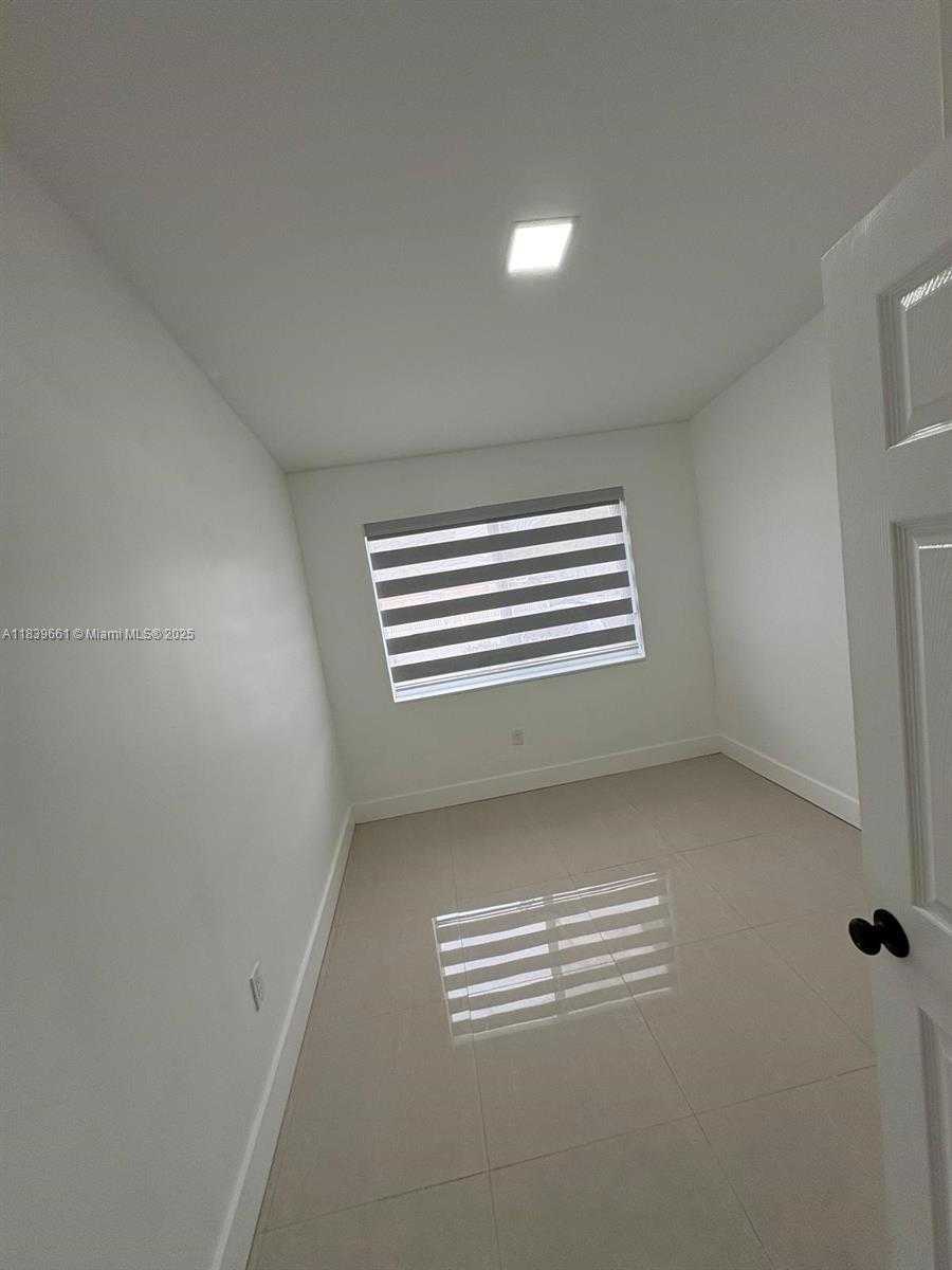 Small Image of 3421 NORTH WEST 177TH TER #1, Miami Gardens Number 3