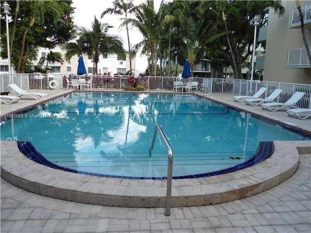 Small Image of 1801 SOUTH TREASURE DR #214, North Bay Village Number 23