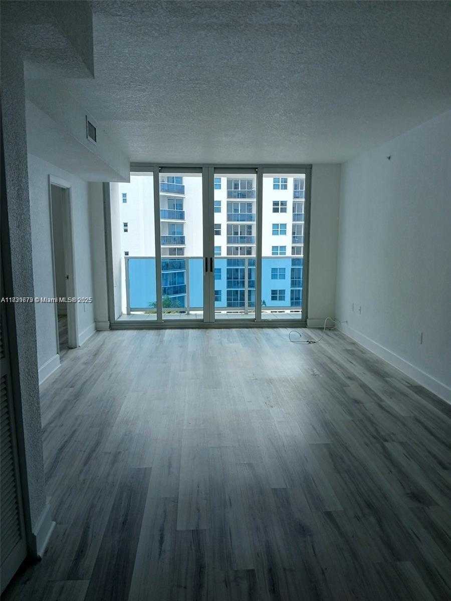 Small Image of 7501 EAST TREASURE DR #6T, North Bay Village Number 10