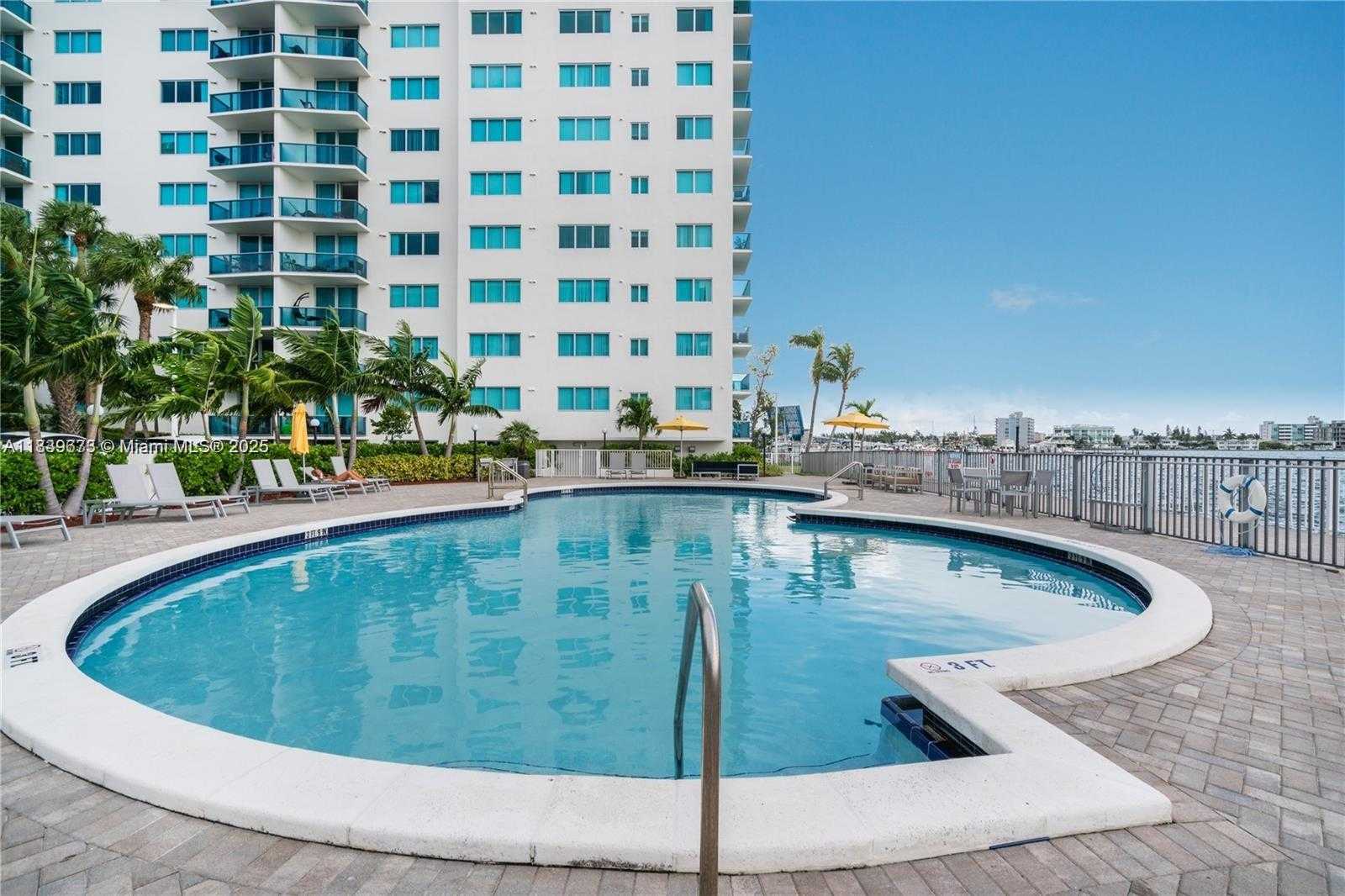 Small Image of 7501 EAST TREASURE DR #6T, North Bay Village Number 21