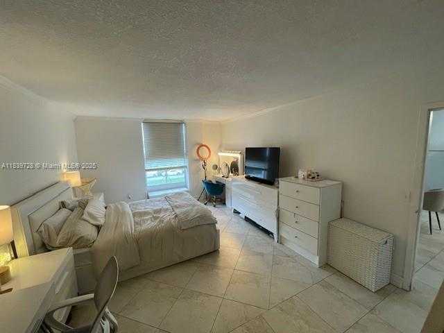 Small Image of 2020 NORTH EAST 135TH ST #302, North Miami Number 8