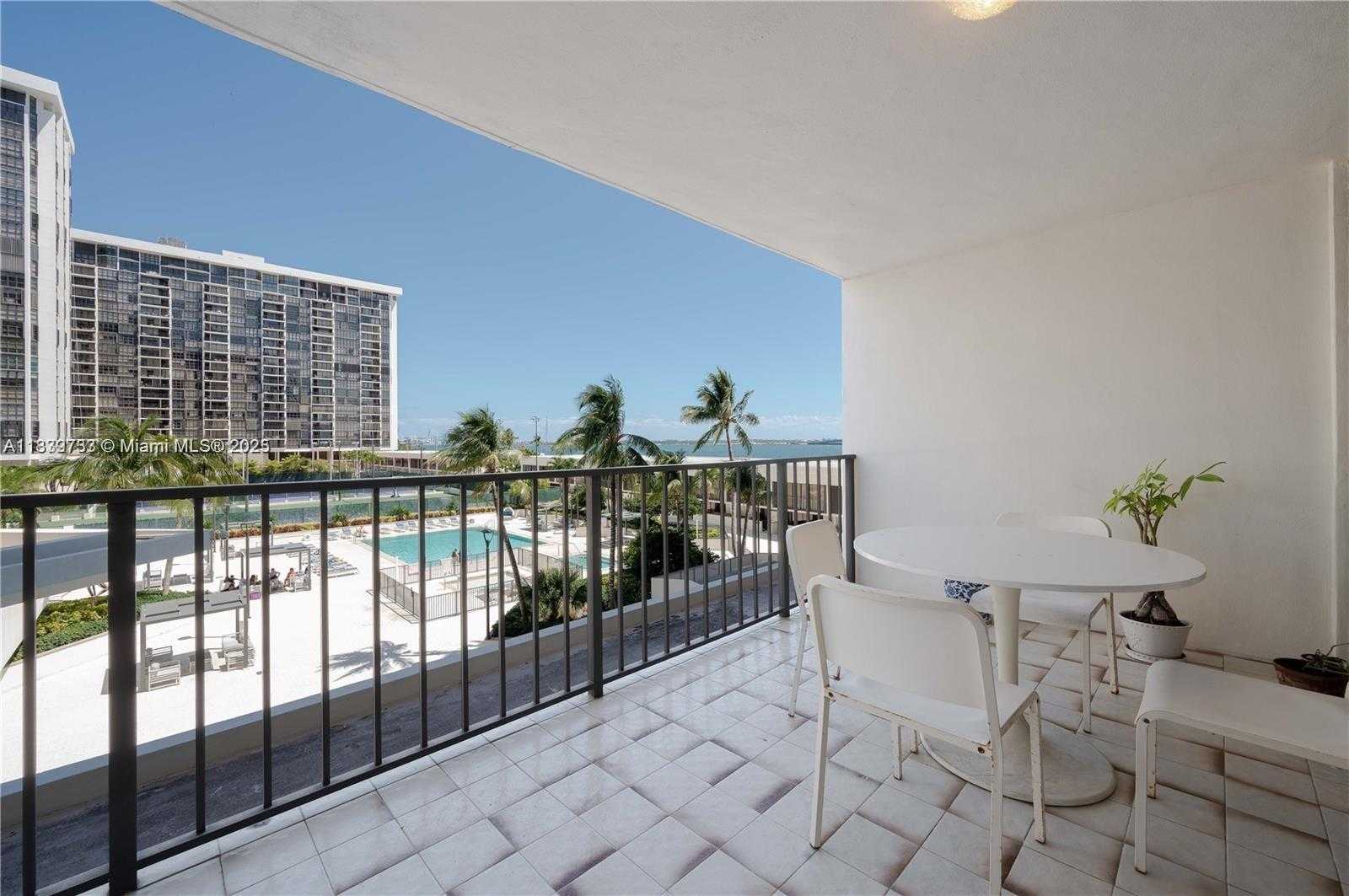 Small Image of 1925 BRICKELL AVE #D404, Miami Number 14