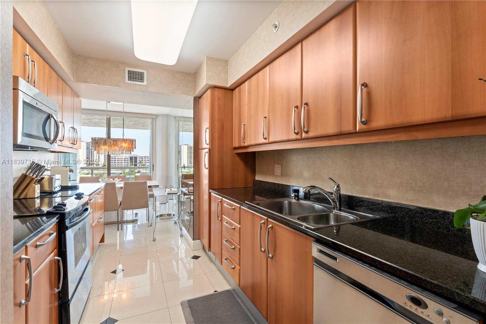 Small Image of 16500 COLLINS AVE #653, Sunny Isles Beach Number 8