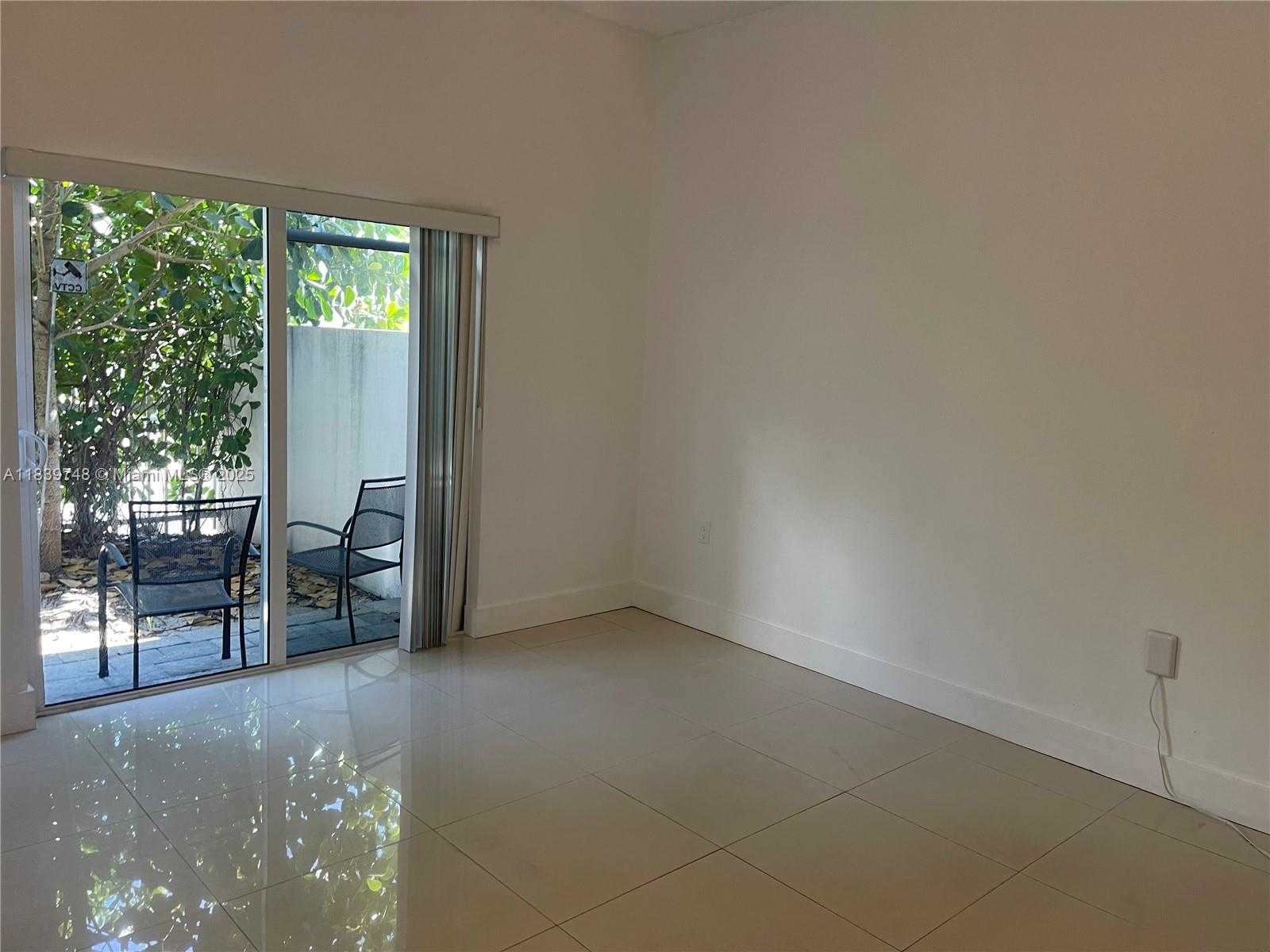 Small Image of 1813 MADISON ST #6, Hollywood Number 10