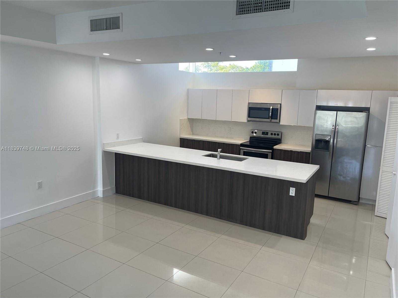 Small Image of 1813 MADISON ST #6, Hollywood Number 8