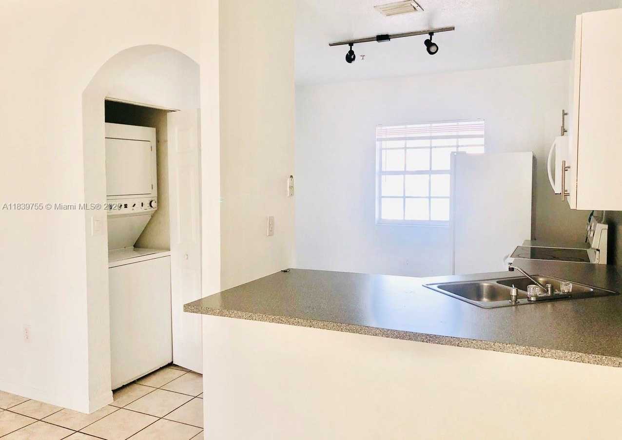 Small Image of 5670 NORTH WEST 116TH AVE #205, Doral Number 16