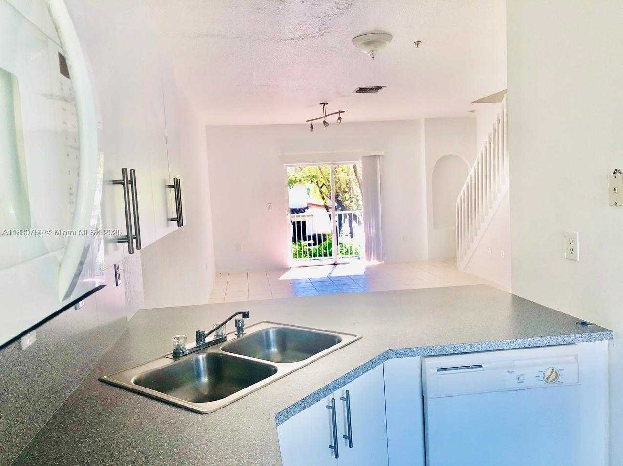 Small Image of 5670 NORTH WEST 116TH AVE #205, Doral Number 2