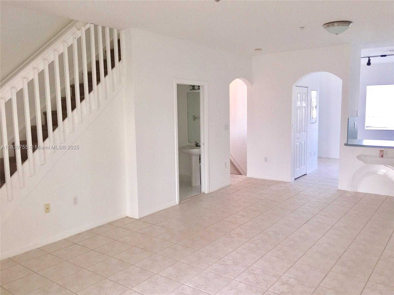 Small Image of 5670 NORTH WEST 116TH AVE #205, Doral Number 21