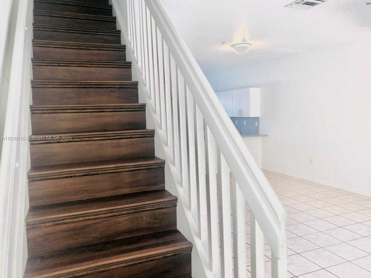 Small Image of 5670 NORTH WEST 116TH AVE #205, Doral Number 3