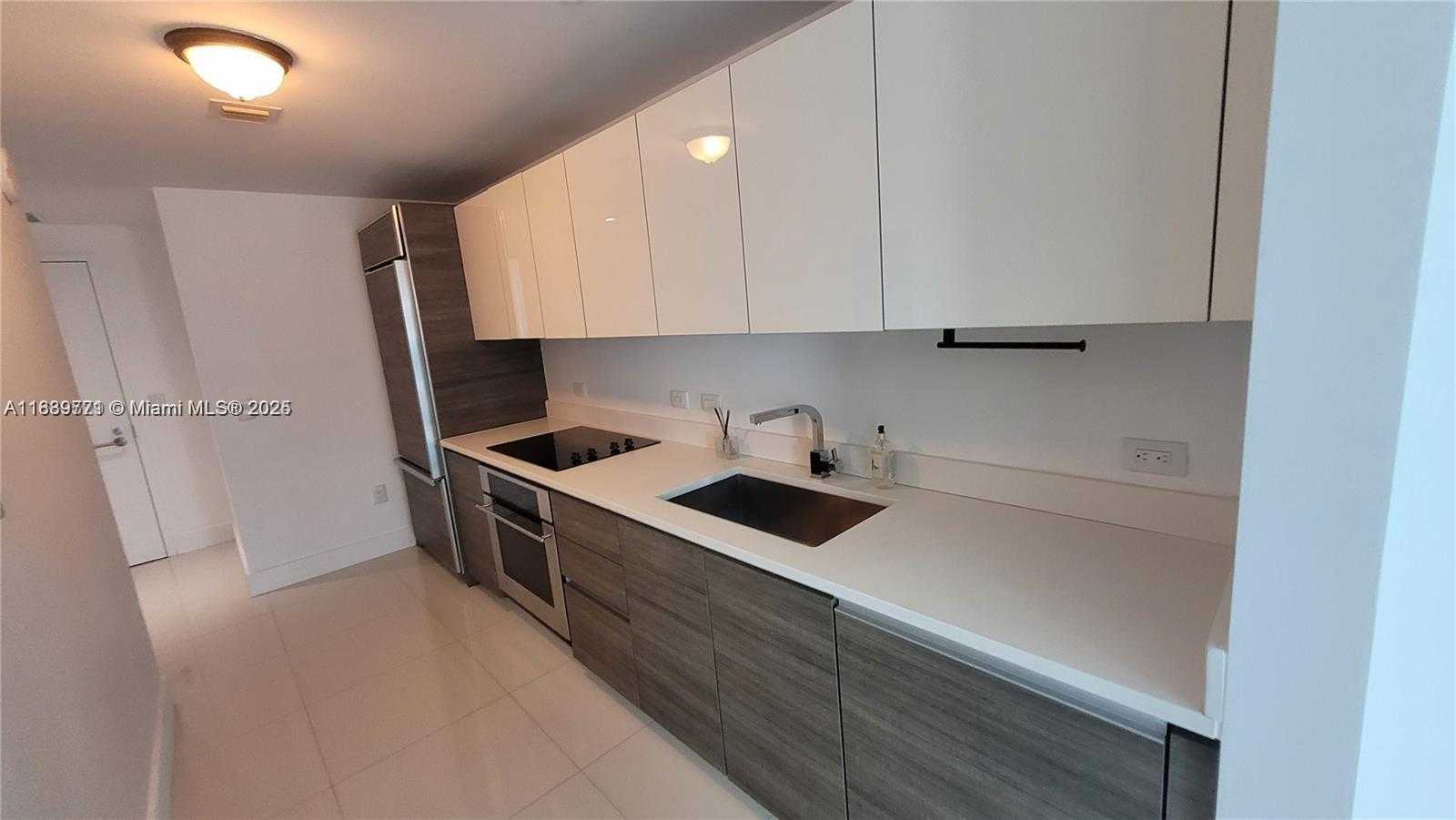 Small Image of 1100 SOUTH MIAMI AVE #3105, Miami Number 4
