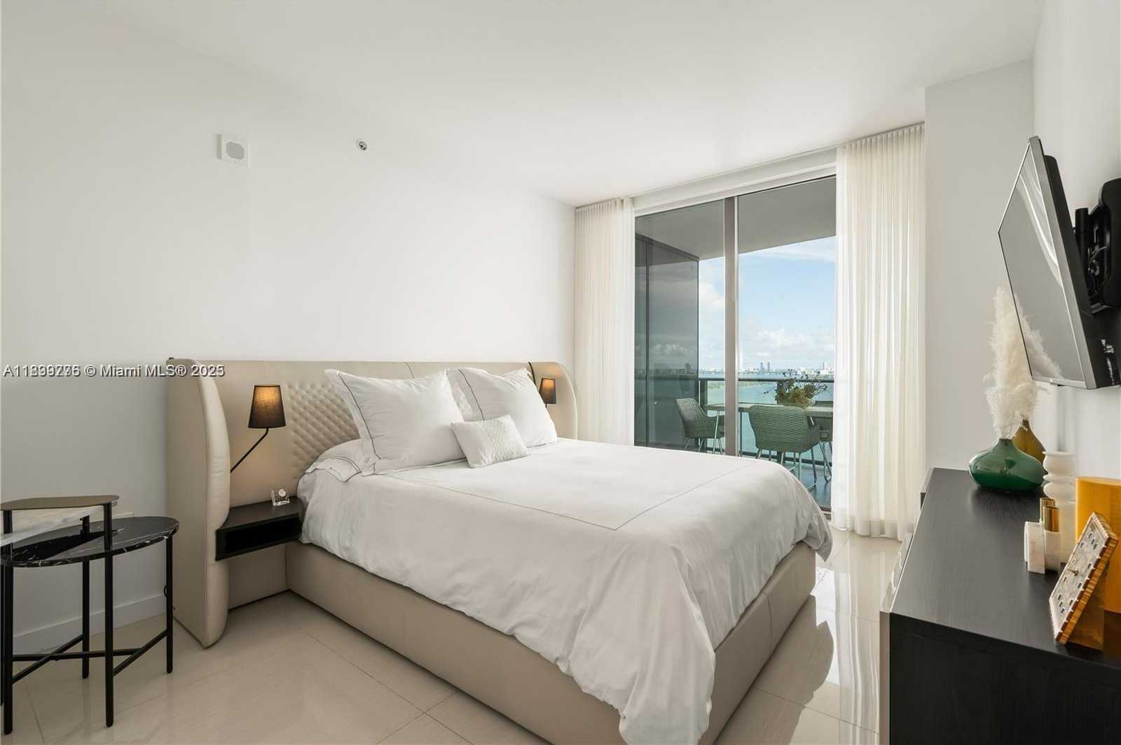 Small Image of 460 NORTH EAST 28TH ST #2502, Miami Number 14