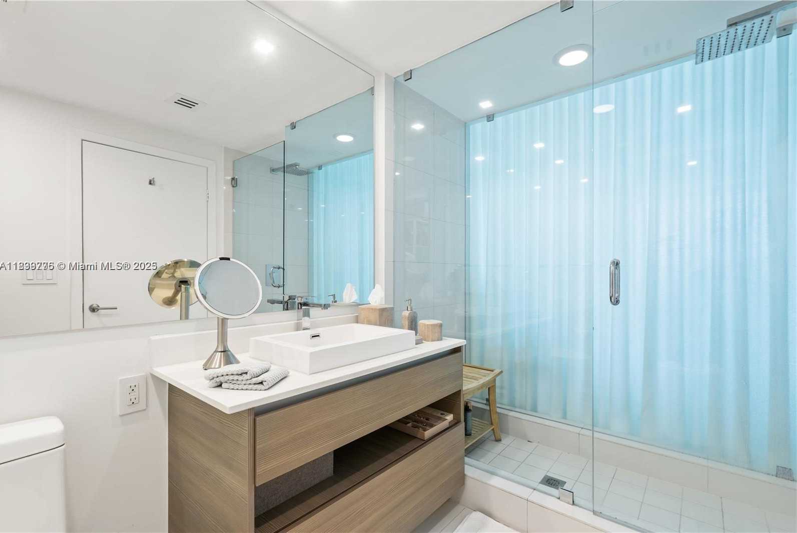 Small Image of 460 NORTH EAST 28TH ST #2502, Miami Number 15