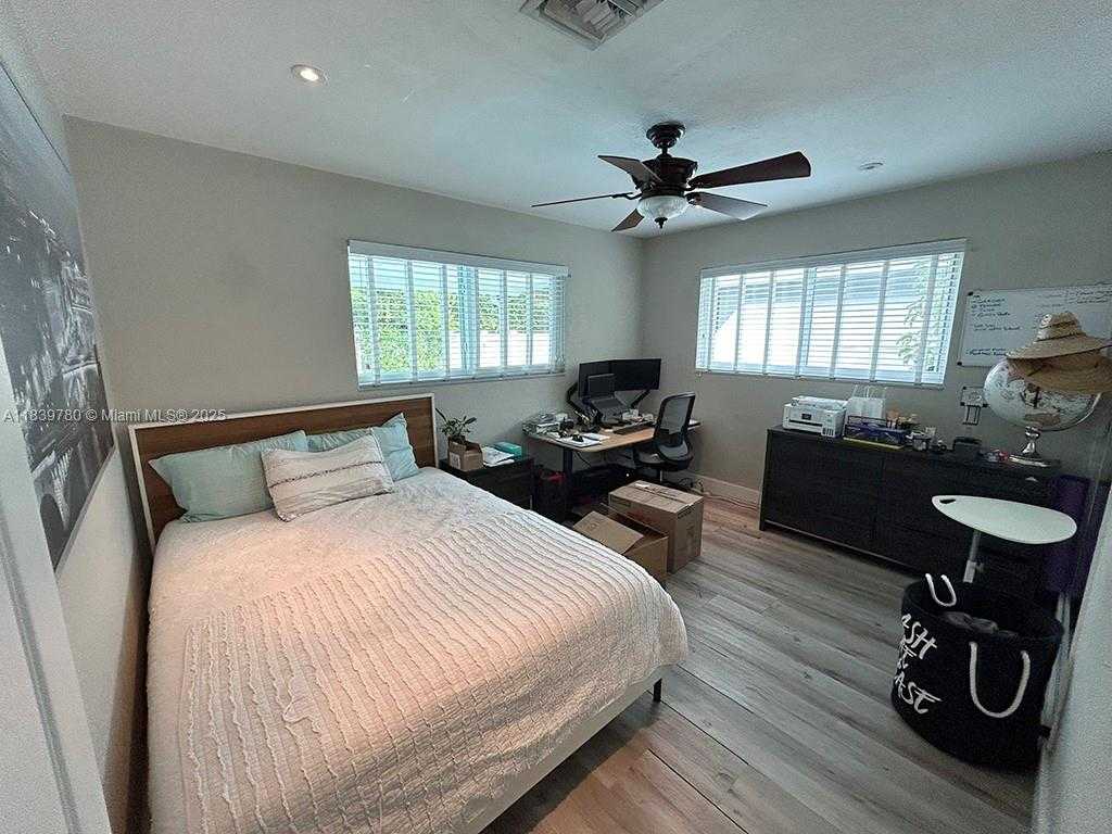 Small Image of 15 NORTH EAST 134TH ST, North Miami Number 7