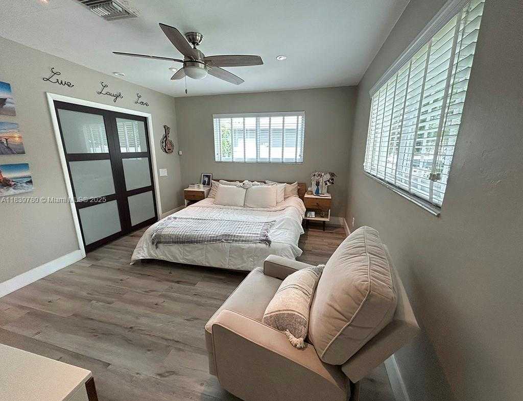 Small Image of 15 NORTH EAST 134TH ST, North Miami Number 9