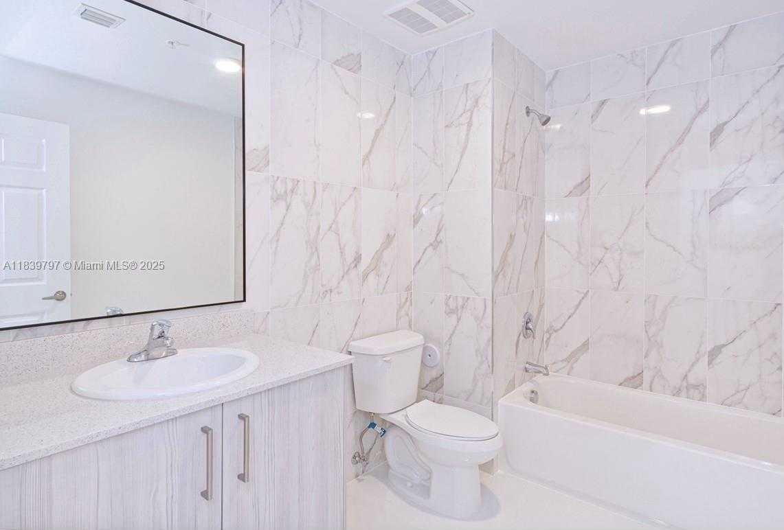 Small Image of 11150 NORTH WEST 82ND ST #303, Doral Number 4