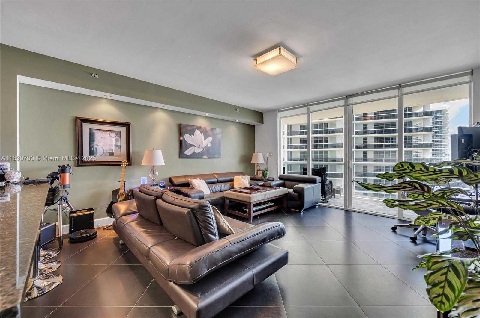 Small Image of 1830 SOUTH OCEAN DR #3709, Hallandale Beach Number 8