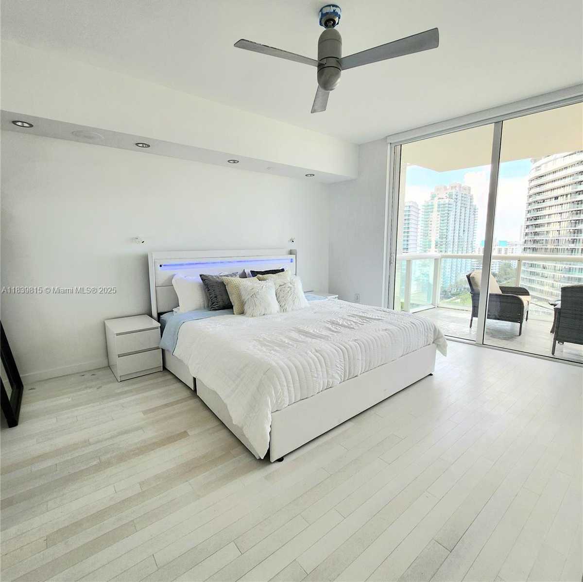 Small Image of 450 ALTON RD #1606, Miami Beach Number 15