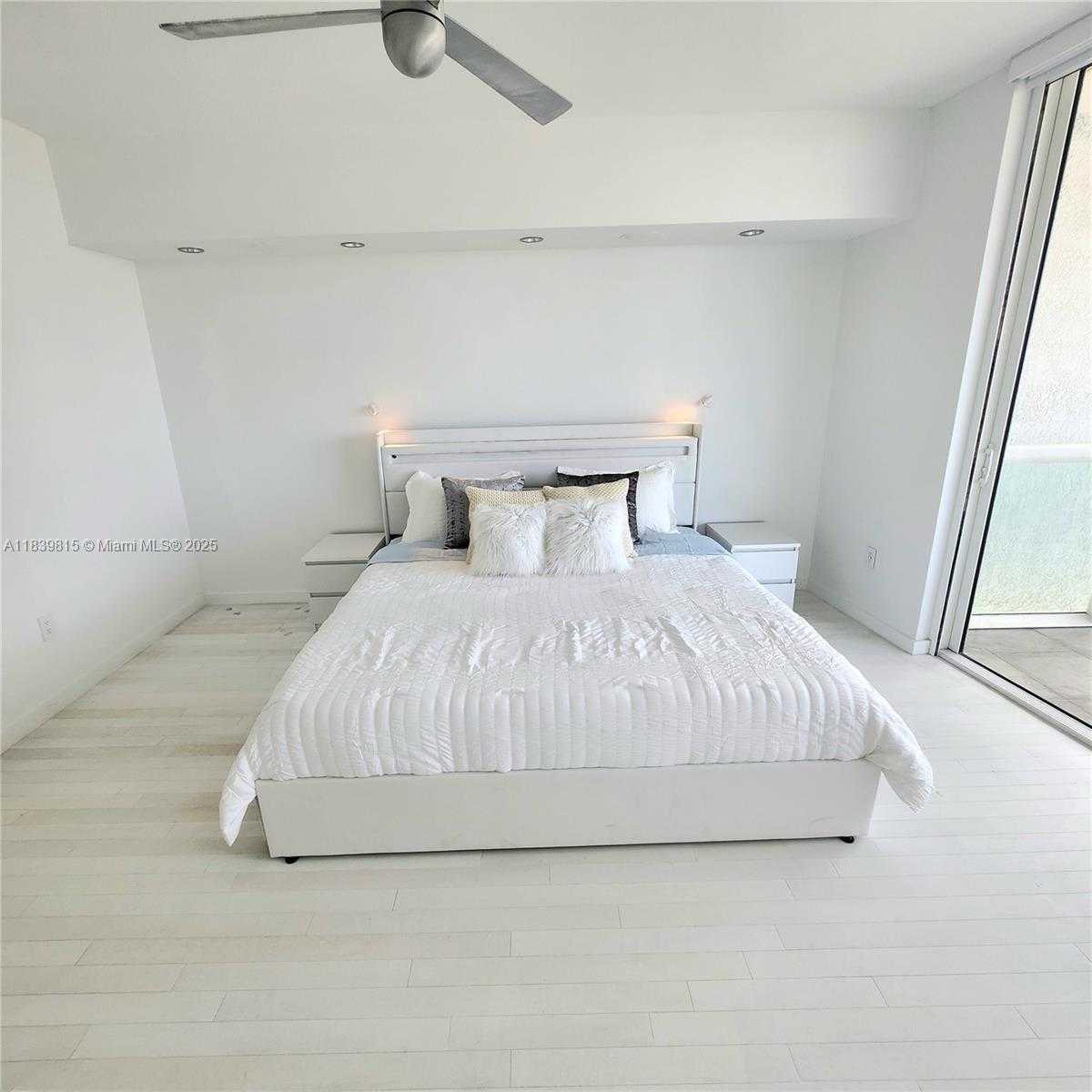 Small Image of 450 ALTON RD #1606, Miami Beach Number 16