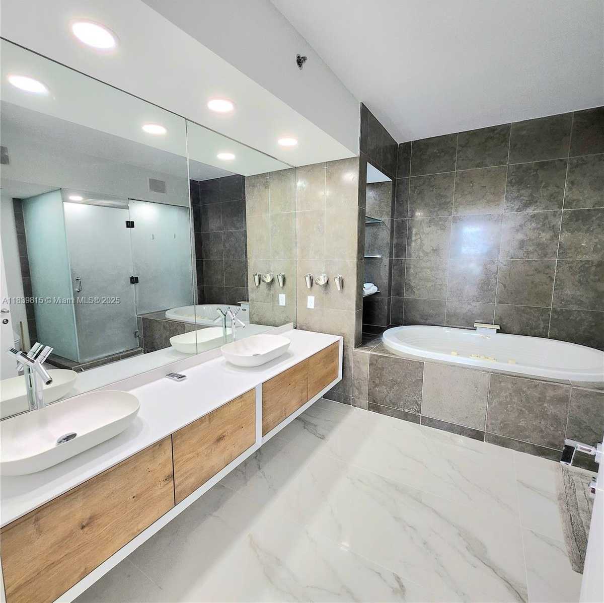 Small Image of 450 ALTON RD #1606, Miami Beach Number 20