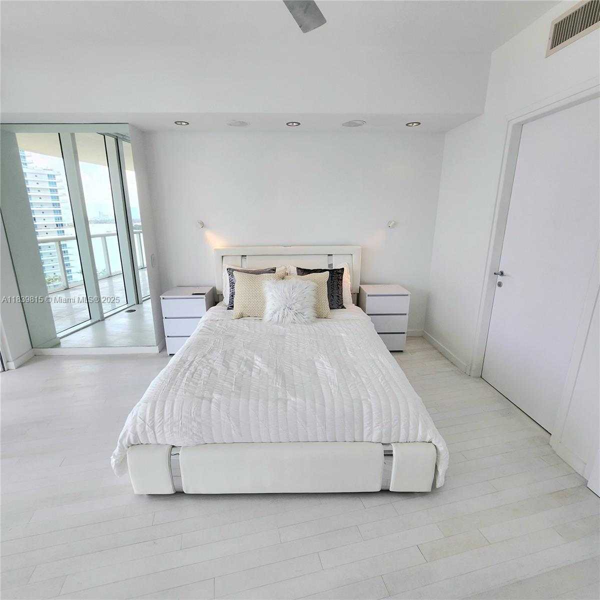 Small Image of 450 ALTON RD #1606, Miami Beach Number 25