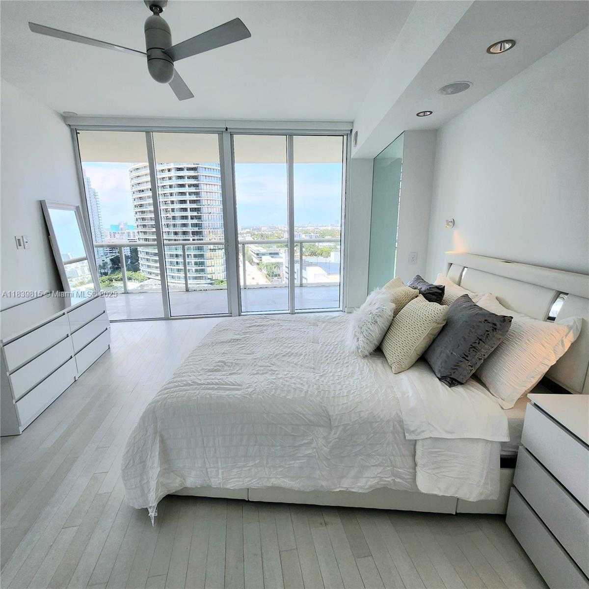 Small Image of 450 ALTON RD #1606, Miami Beach Number 26