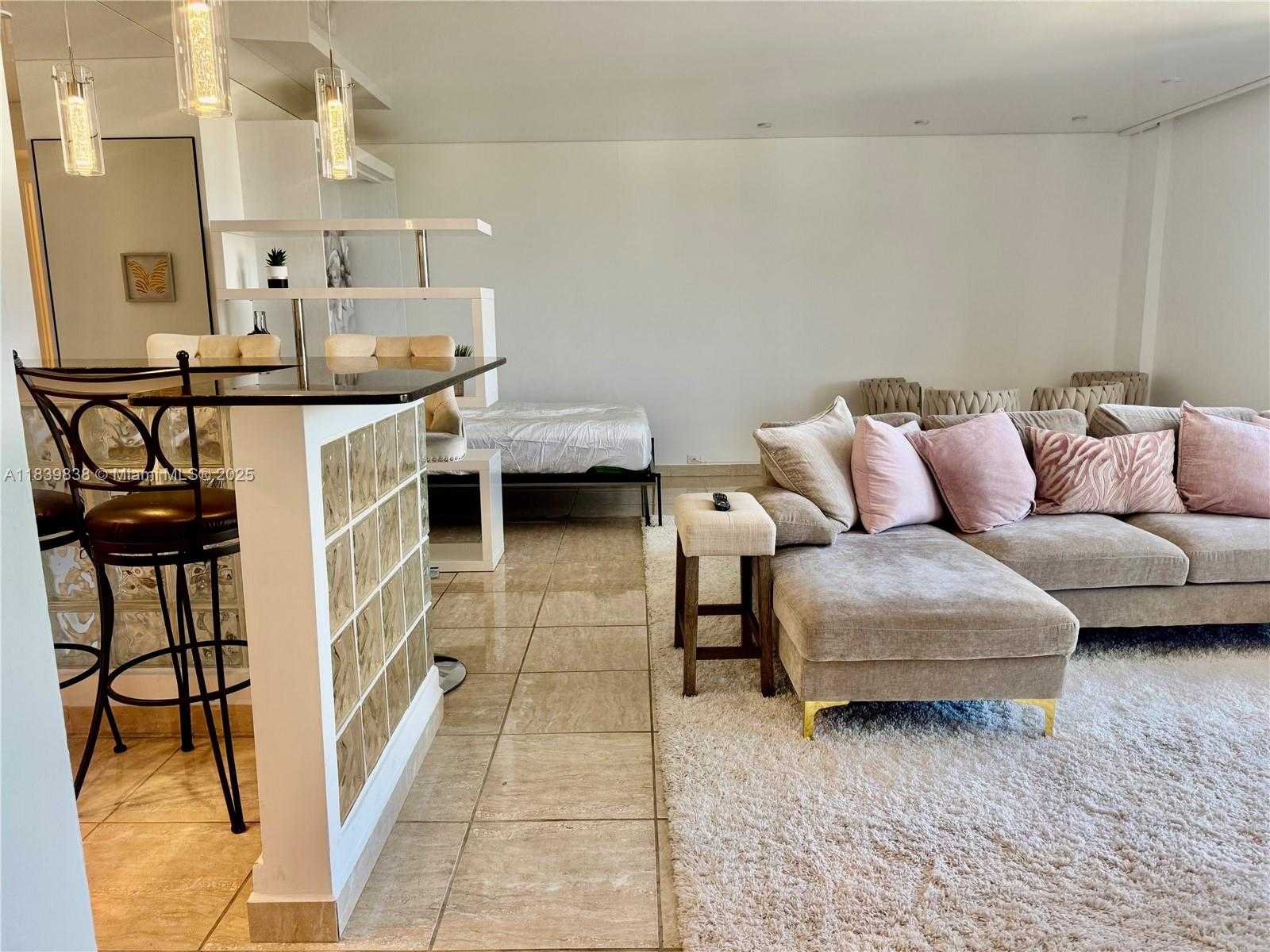 Small Image of 9800 W BAY HARBOR DRIVE #605, Bay Harbor Islands Number 13